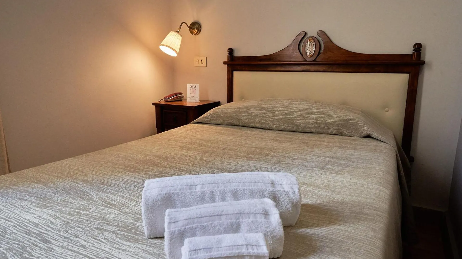 La Collegiata Guest House Katania Nocleg ze śniadaniem
