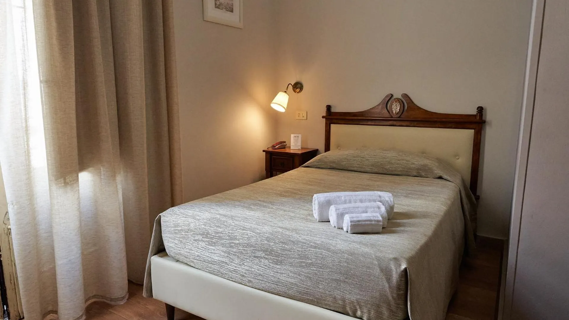 La Collegiata Guest House Katania Nocleg ze śniadaniem